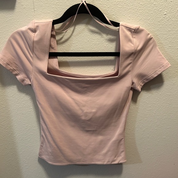 Aritzia Tops - Aritzia Contour Blush Pink Shortsleeve Top